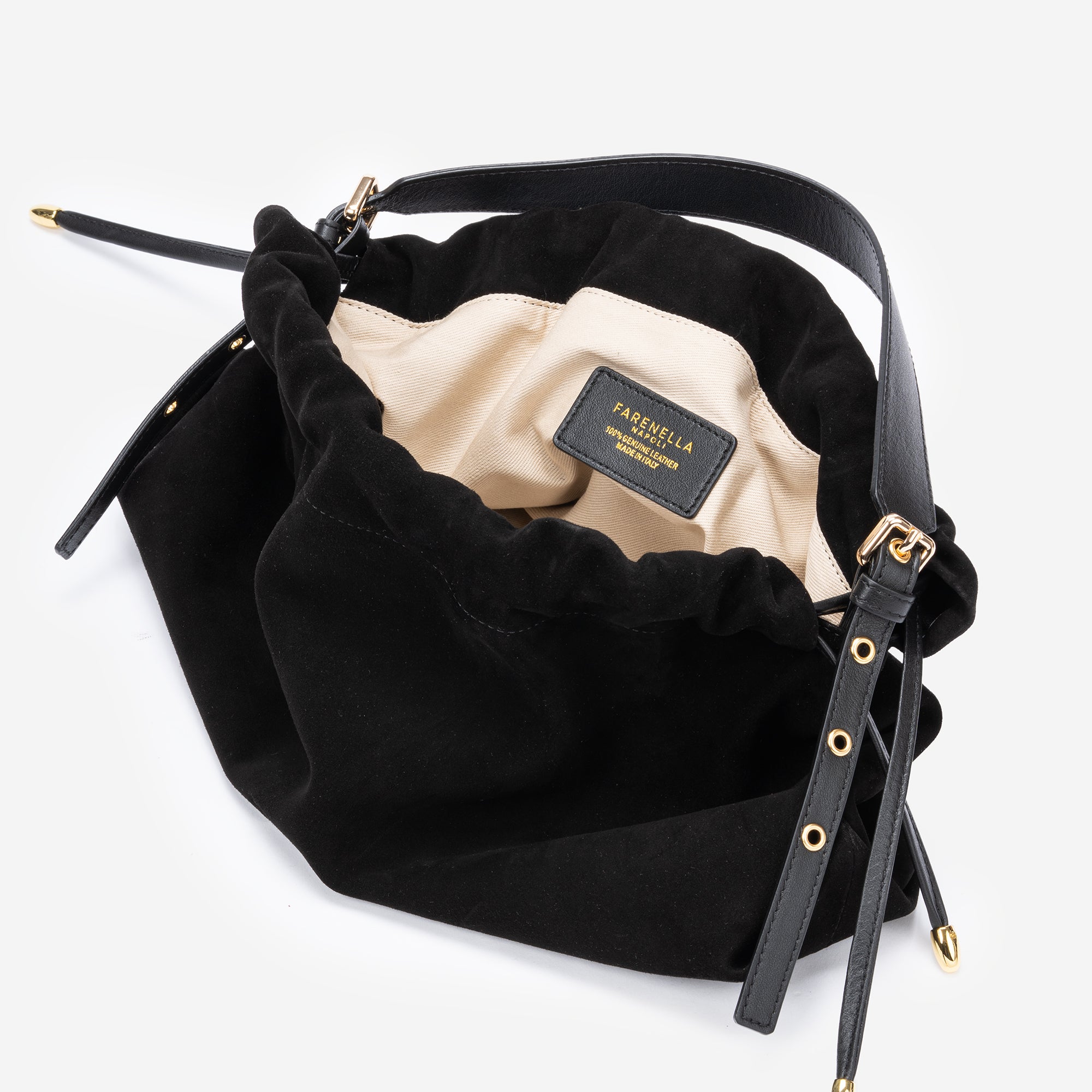 DELIA SCAMOSCIATA NERA