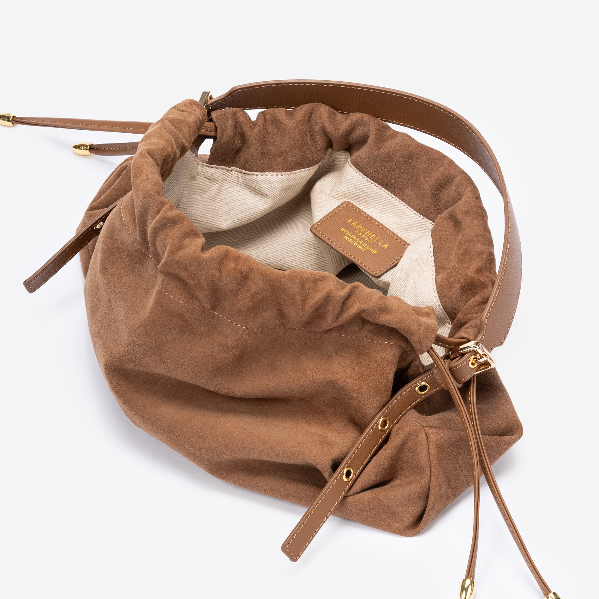 DELIA SCAMOSCIATA CUOIO